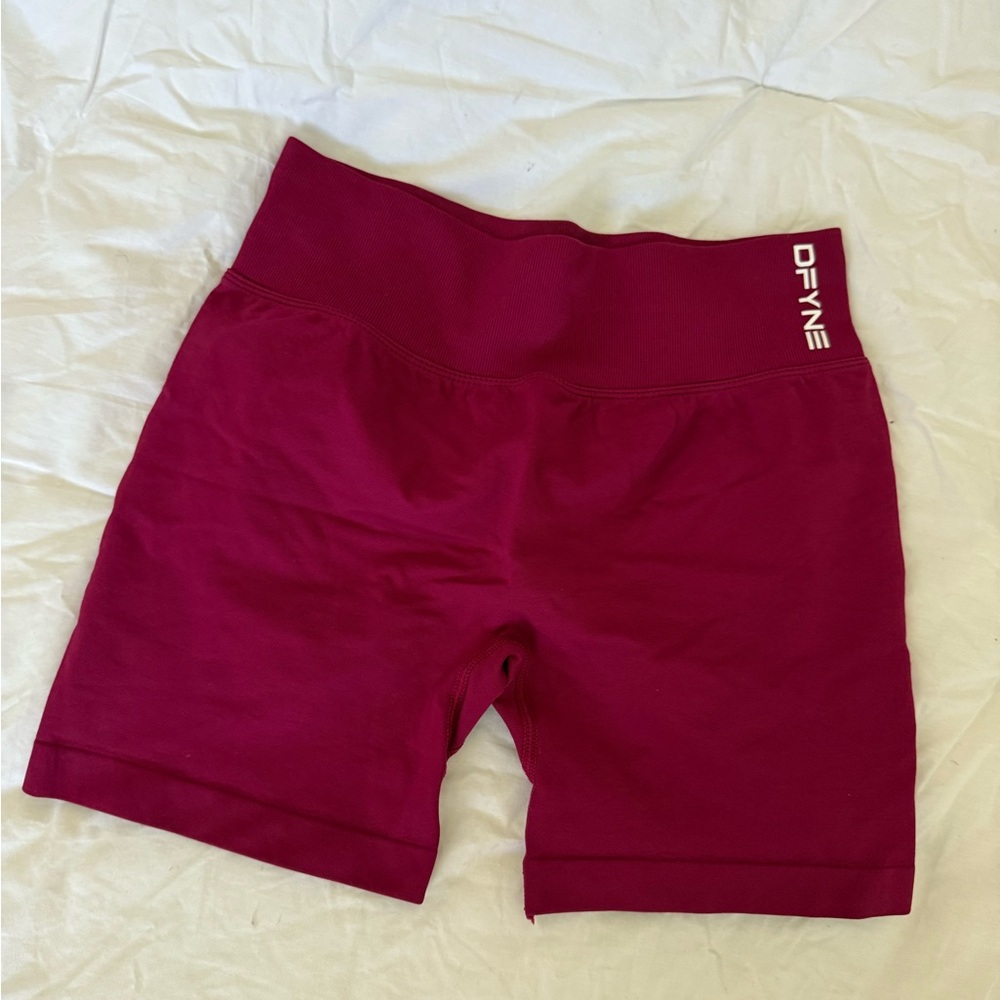 Dfyne Berry Dynamic Shorts